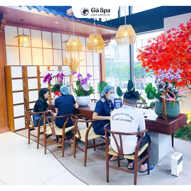 Gà Spa có các dịch vụ từ cơ bản đến nâng cao đáp ứng mọi nhu cầu chăm sóc da và làm đẹp của khách hàng